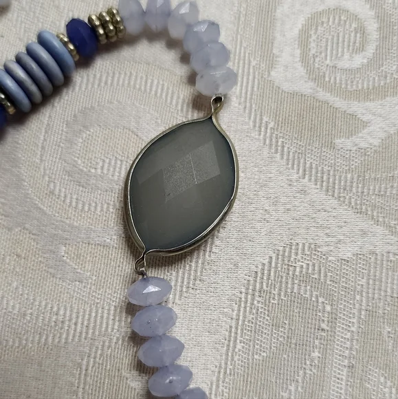 Vintage ‘90s CHICO‘s extra long blue beaded necklace with faceted stone accents - Picture 10 of 12